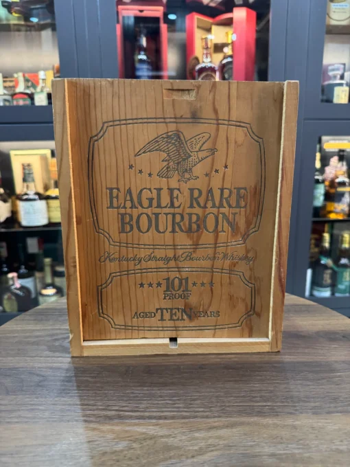 Eagle Rare 10 Year Old Gift Set - Lawrenceburg - 10 Year Old, 101 Proof [Wood Box & Glasses] - Image 2