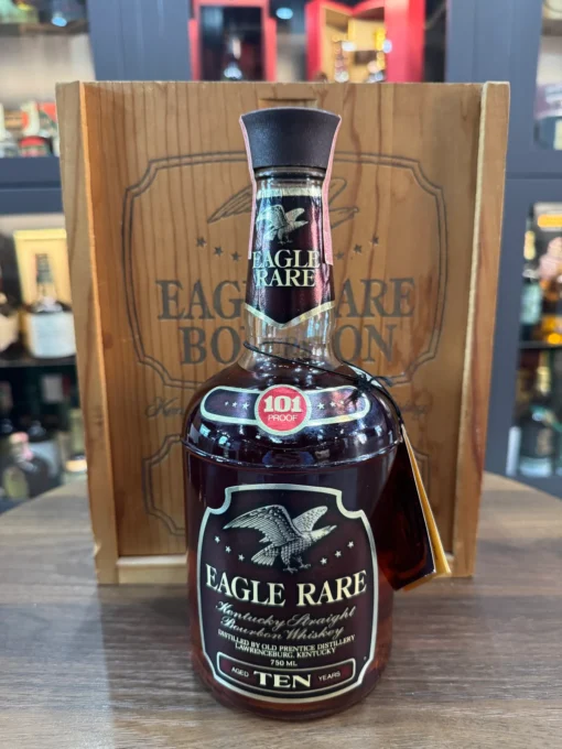 Eagle Rare 10 Year Old Gift Set - Lawrenceburg - 10 Year Old, 101 Proof [Wood Box & Glasses] - Image 5
